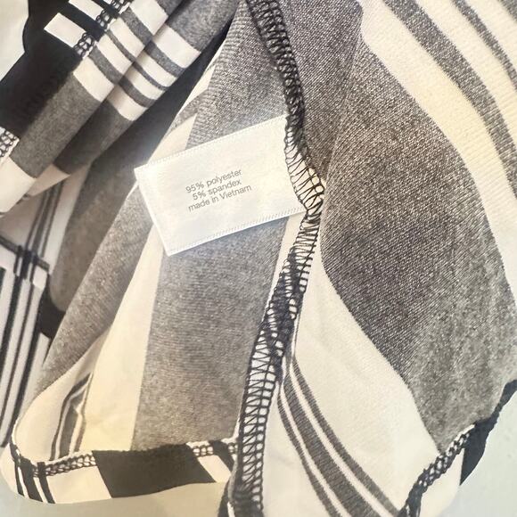 Lane Bryant blouse striped short sleeve tie back size 18/20 - Picture 4 of 6